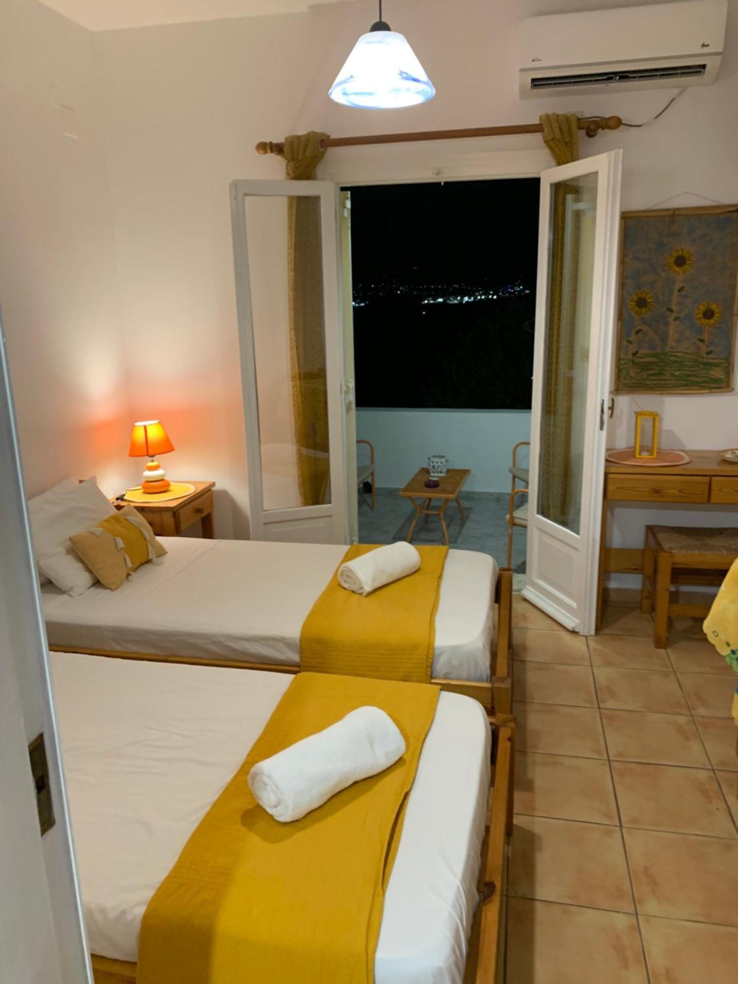 Aegean Overlook * Parikia (Paros)