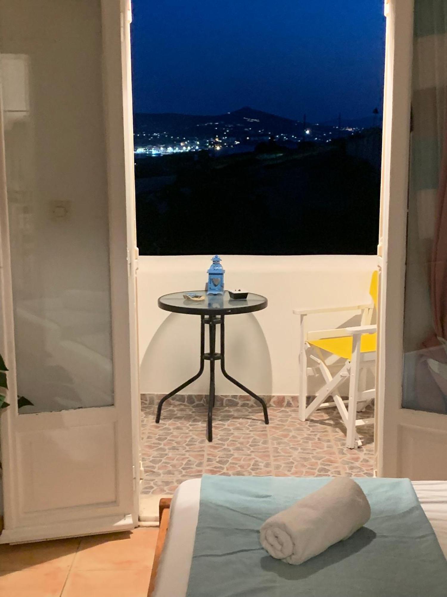 Aegean Overlook * Parikia (Paros)